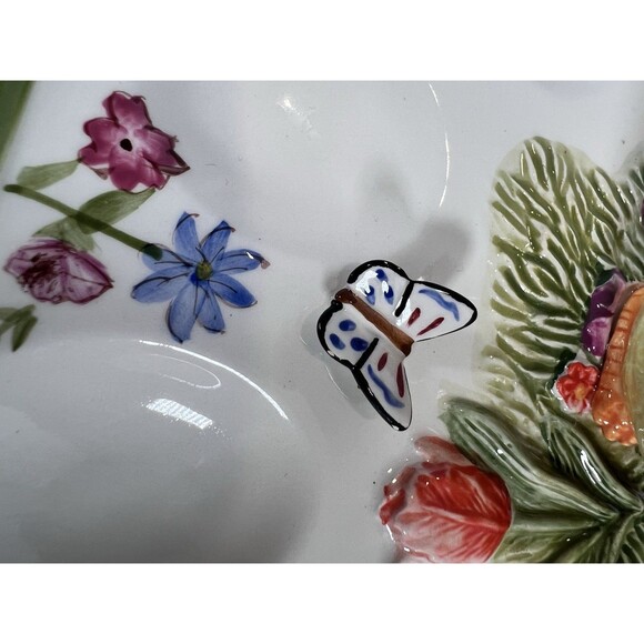 Egg Platter With 2 Baby Chics, Butterfly & Tulips.‎ Vintage 10” Diameter - Picture 14 of 16